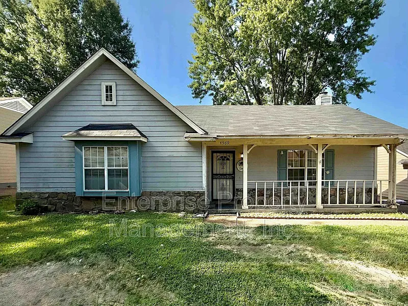4569 Columbia Woods Ln