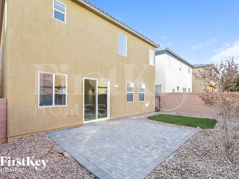 584 Little Moon Ave — Photo 15