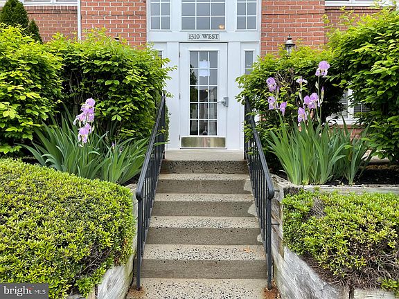 3rd image of 1310 Sheridan Pl Unit 31