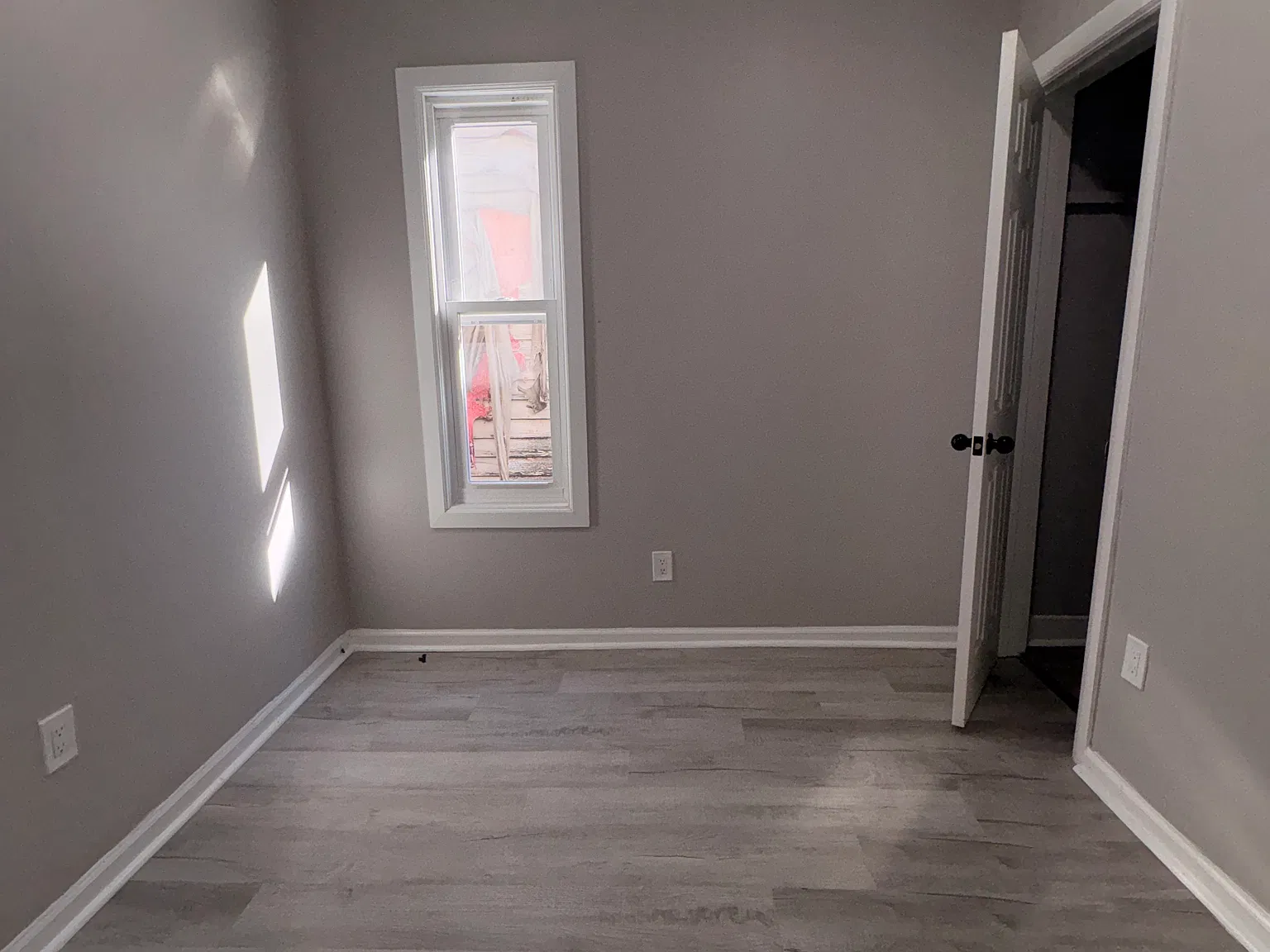 2 bed, 1000 sqft, $1,799 — Photo 3