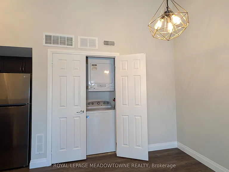 1350 Main St E #404 — Photo 11