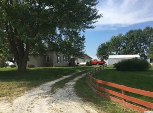 895 150e St, Timewell, IL 62375