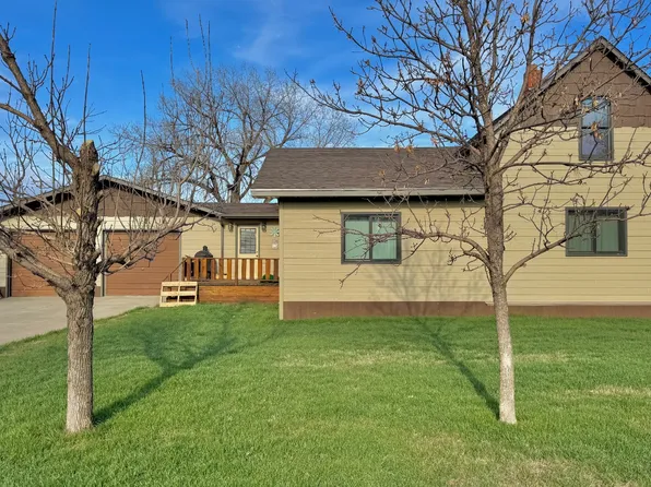 207 2nd Ave SW, Scranton, ND 58653