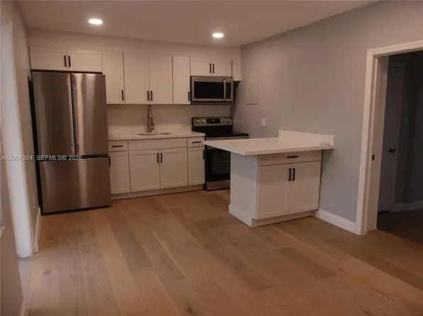 161-165 NW 40th St #4, Fort Lauderdale, FL 33309