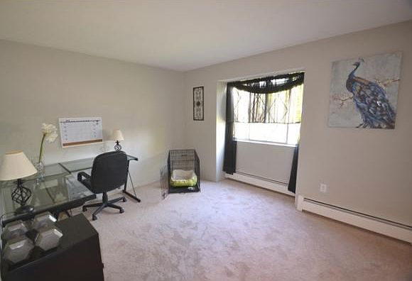 2nd image of 2 Silvestri Cir