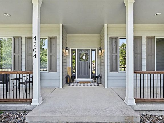 3rd image of 4204 SE Wingate Cir