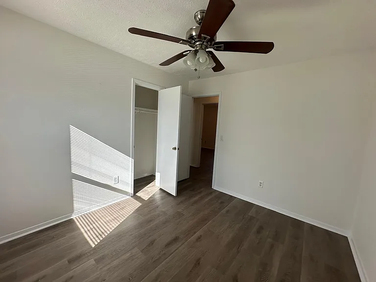 867 Highland Ter NE — Photo 27