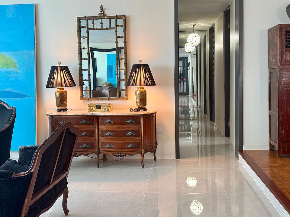 Hallway to bedrooms and bathrooms