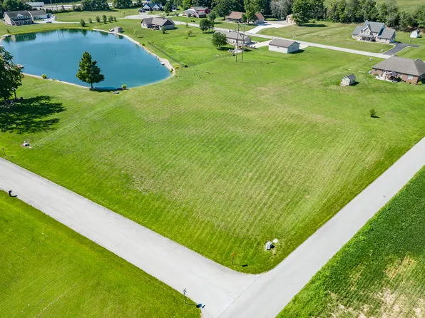 3107 Stardust Ln, Seymour, IN 47274