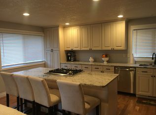 207 Rockwood Dr, Richland, WA 99352