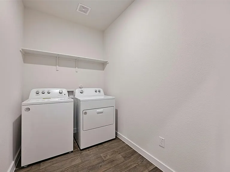 313 Merriman Rd — Photo 20