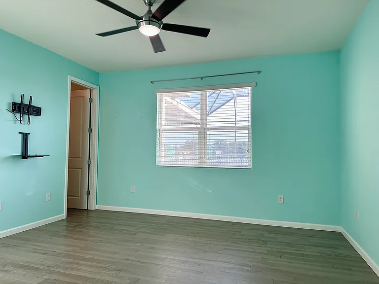 2410 Bittle Way — Photo 11