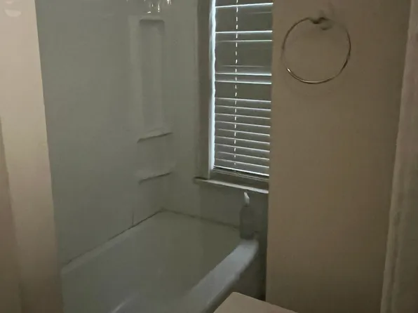 813 Douglass St #2, Reading, PA 19604