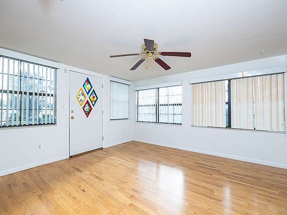 2nd image of 187 SE Rosewood Cir