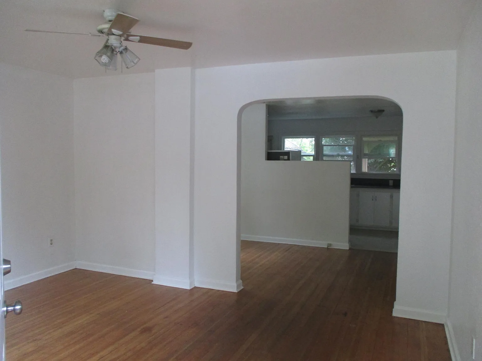 3 bed, 2.5 bath, 1495 sqft, $2,600 — Photo 2