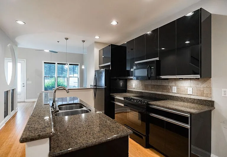 118 Ruth Dr #240 — Photo 10