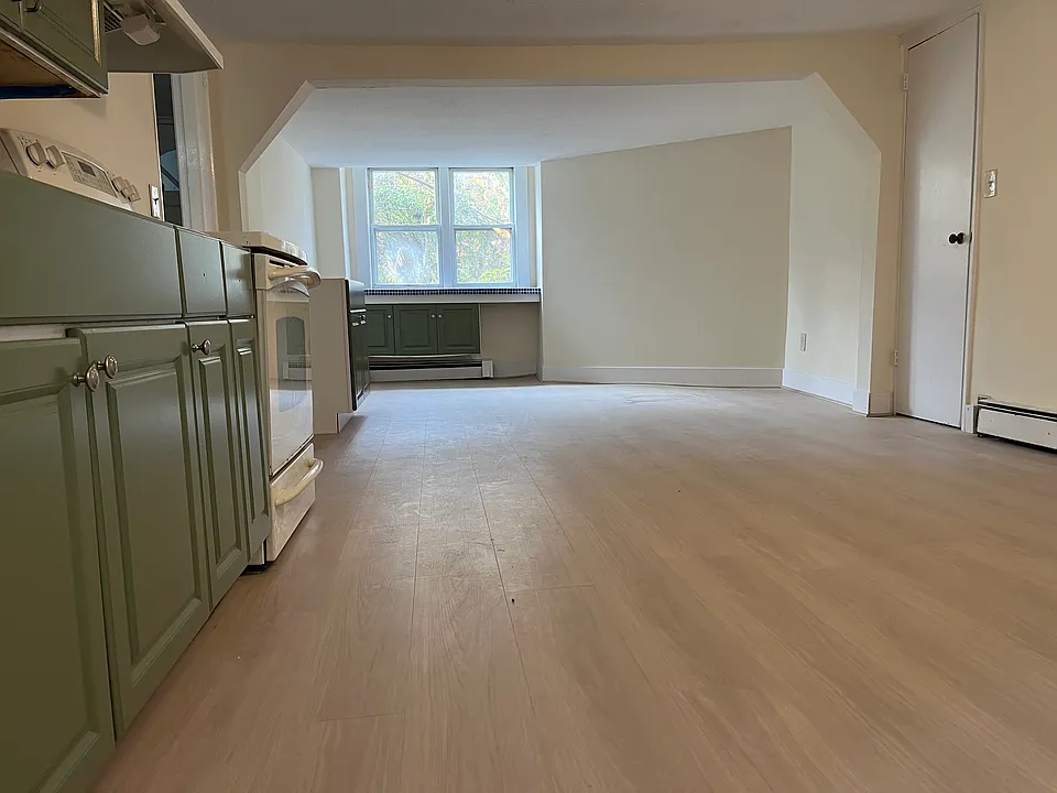 Kitchen/Living Area