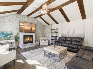 4 Wayside Dr, Danvers, MA 01923