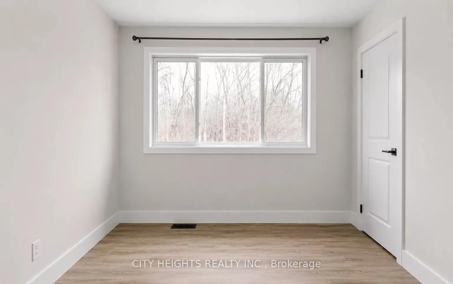 3 bed, $2,200 — Photo 4
