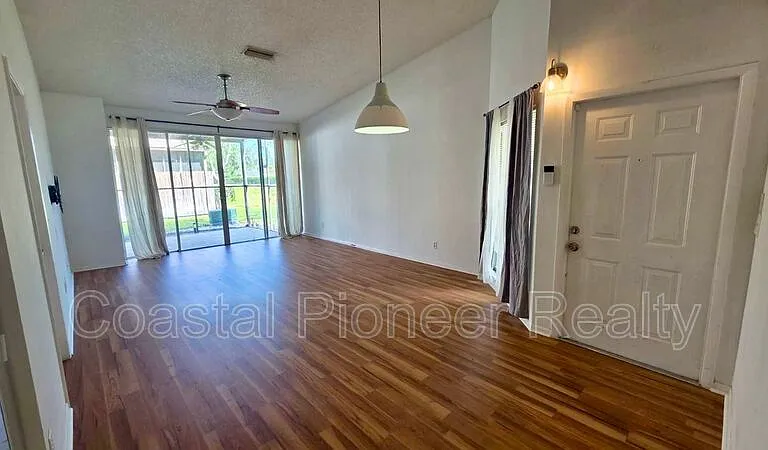 16101 Rambling Vine Dr E — Photo 28