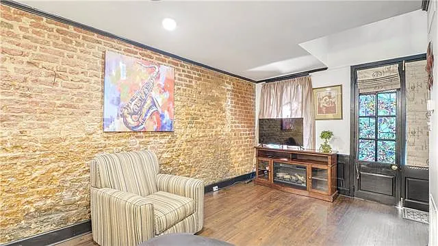 2 bed, 1.0 bath, 744 sqft, $2,250 — Photo 4