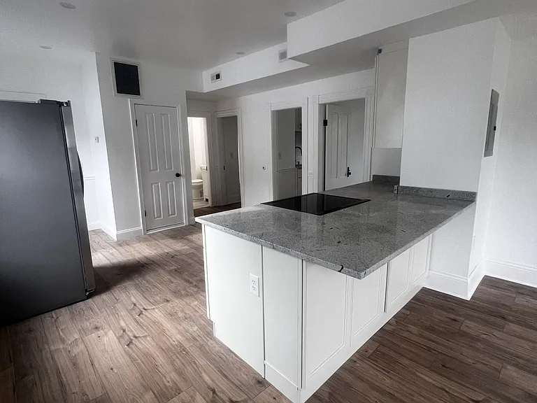 19 Reeves St #2 — Photo 6