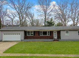 606 Alma Place, Oakhurst, NJ 07755