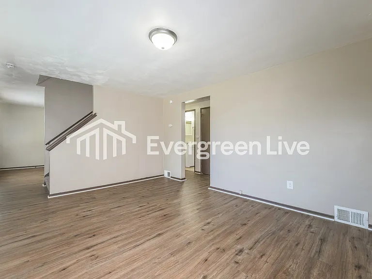 522 Guylyn Dr — Photo 3