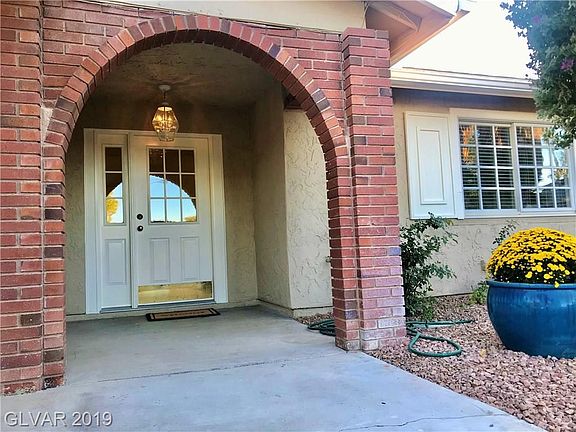 2nd image of 2406 La Casa Dr