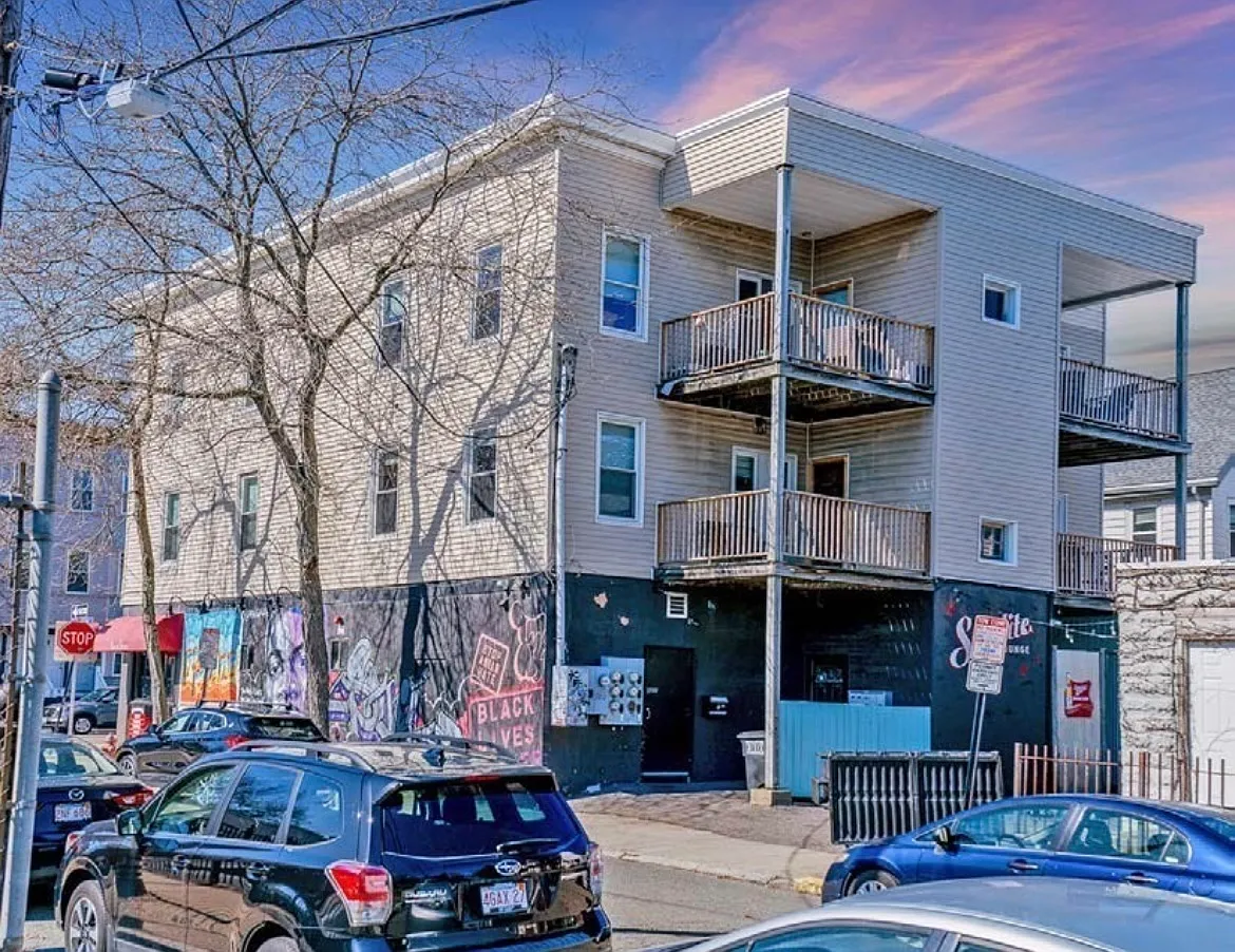 4 bed, 1700 sqft, $5,100 — Photo 3