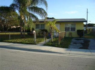 1365 W 32nd St, Riviera Beach, FL 33404