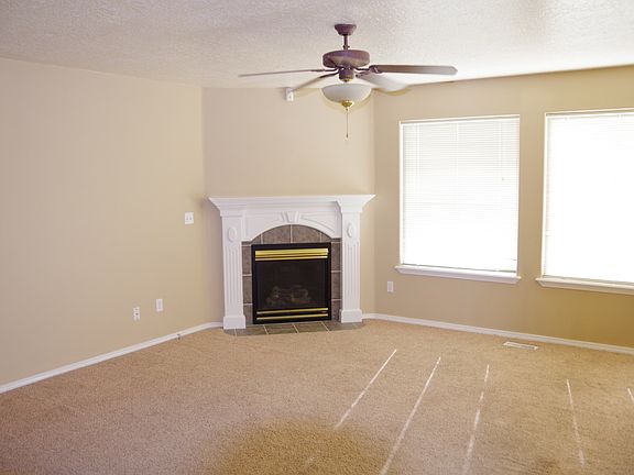 4th image of 801 W Peirsol St