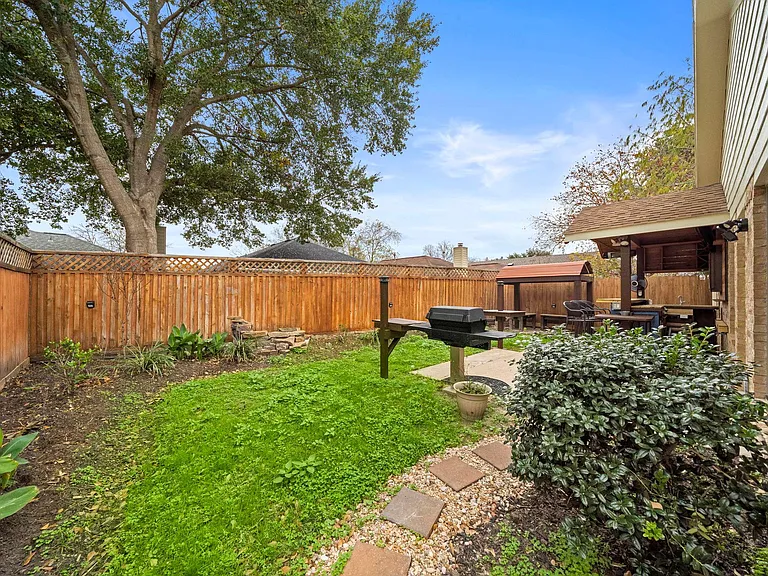 12026 Westwold Dr — Photo 26
