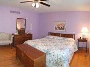 9340 Klages Rd, Brighton, MI 48116