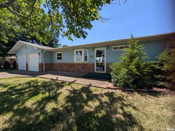 610 W Clinton St, Brimfield, IL 61517