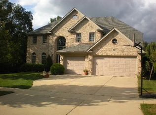 106 Hidden View Dr, Westmont, IL