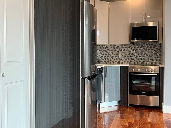5th image of 21-34 Broadway #4F