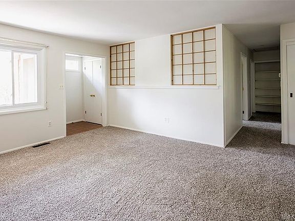 4th image of 226 Northwood Dr