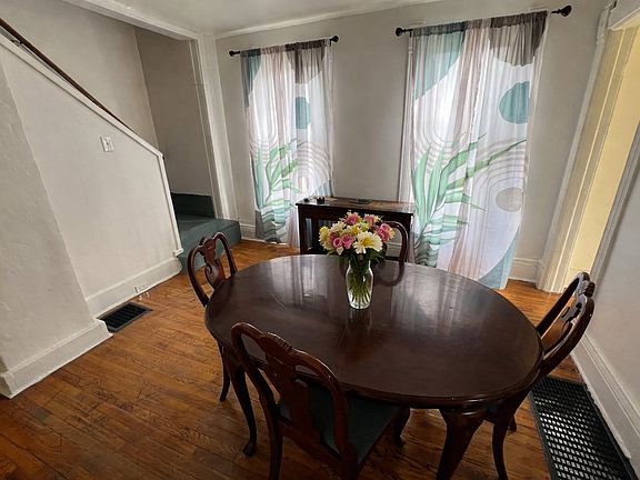 2nd image of 506 Tallman St