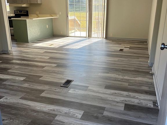 Dining room / kitchen