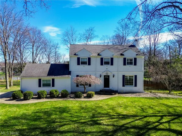 568 Hampshire Rd, Akron, OH 44333