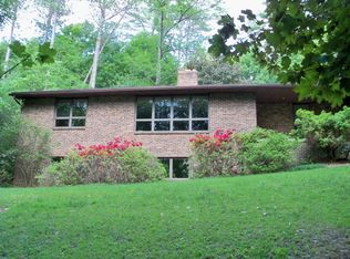 682 Oak Grove Rd, Pine grove, PA 17963