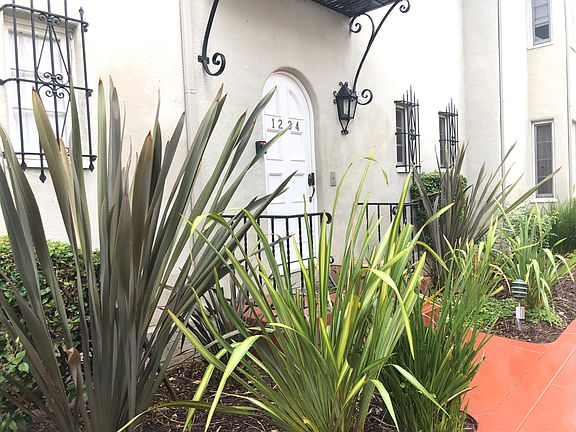 2nd image of 923 Ocean Ave #1