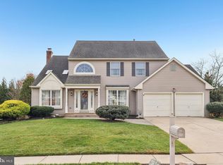 15 Continental Ln, Marlton, NJ 08053
