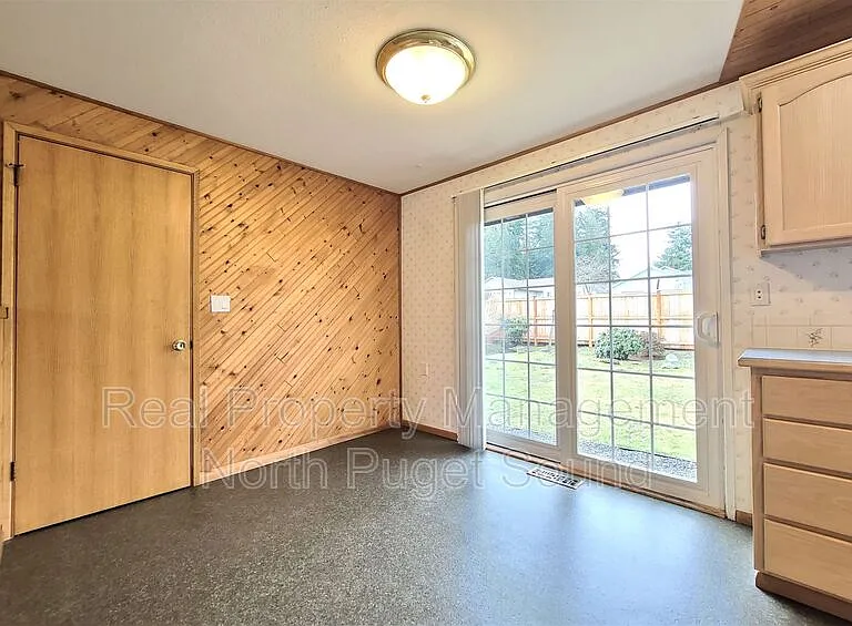8002 W Glen Dr — Photo 5