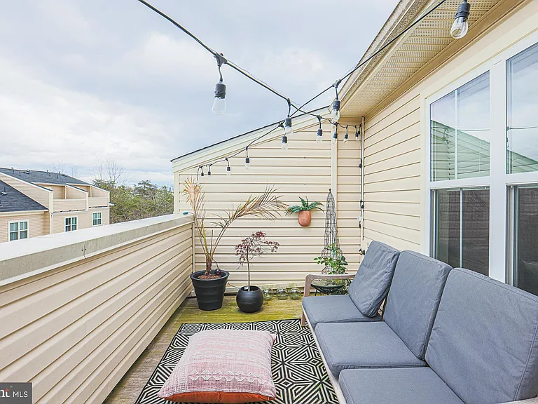 7104 Druce Way — Photo 28