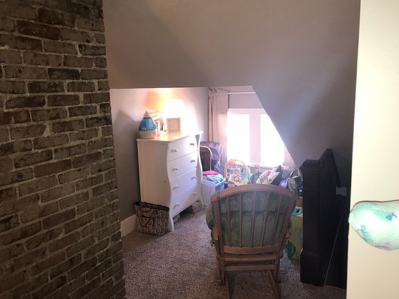 5th image of 625 N Church St