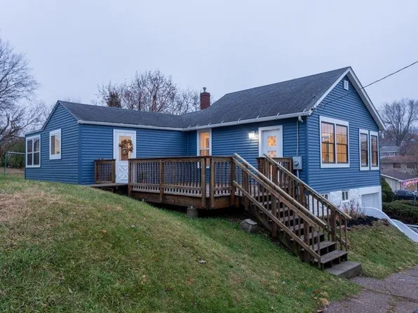 1090 Edina St, Dubuque, IA 52001