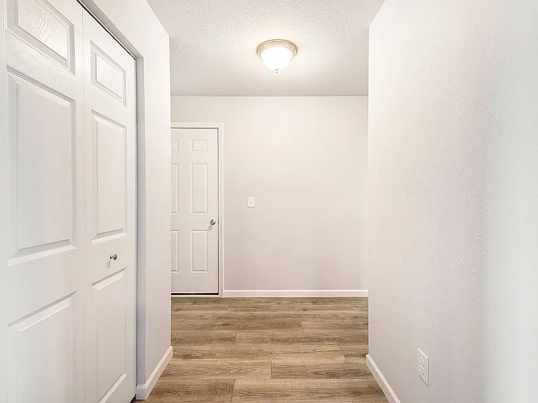 115 E Mason St — Photo 28