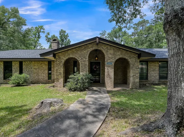 1802 Pin Oak Dr, Conroe, TX 77301